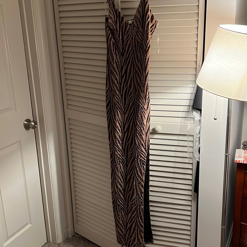 Evening dress with nylon material